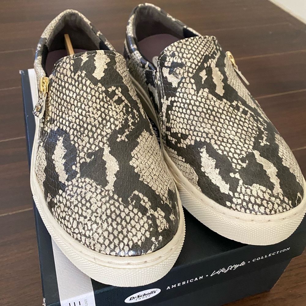 Dr. Scholl’s No Chill Be Free 8.5wide snake NEW!